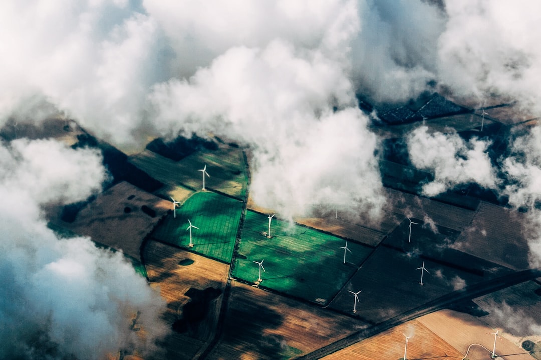 découvrez les avantages des énergies renouvelables pour un avenir durable. explorez les différentes sources d'énergie verte, leurs impacts environnementaux et comment elles transforment notre quotidien.